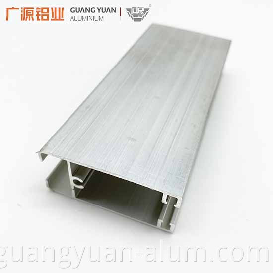 Porte de profil en aluminium